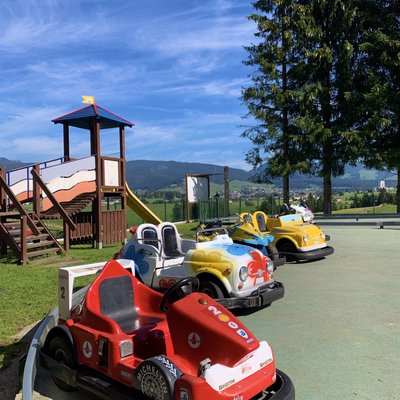 macchine bambini parco giochi w